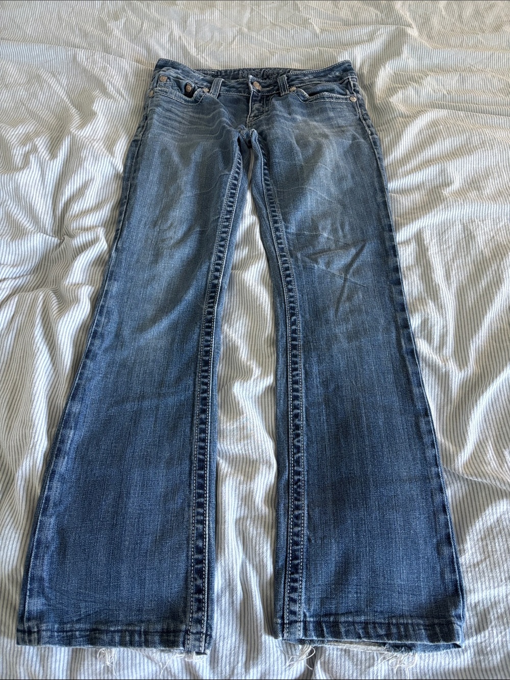 Miss Me Low Rise Bootcut Medium Blue Denim Jeans Size 28